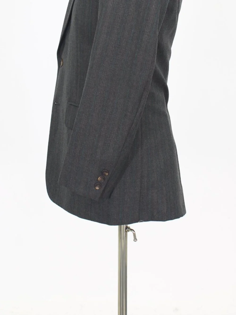 Vintage 1990s 36R 34x29 Gray Full Suit 2-Button Stripe R931